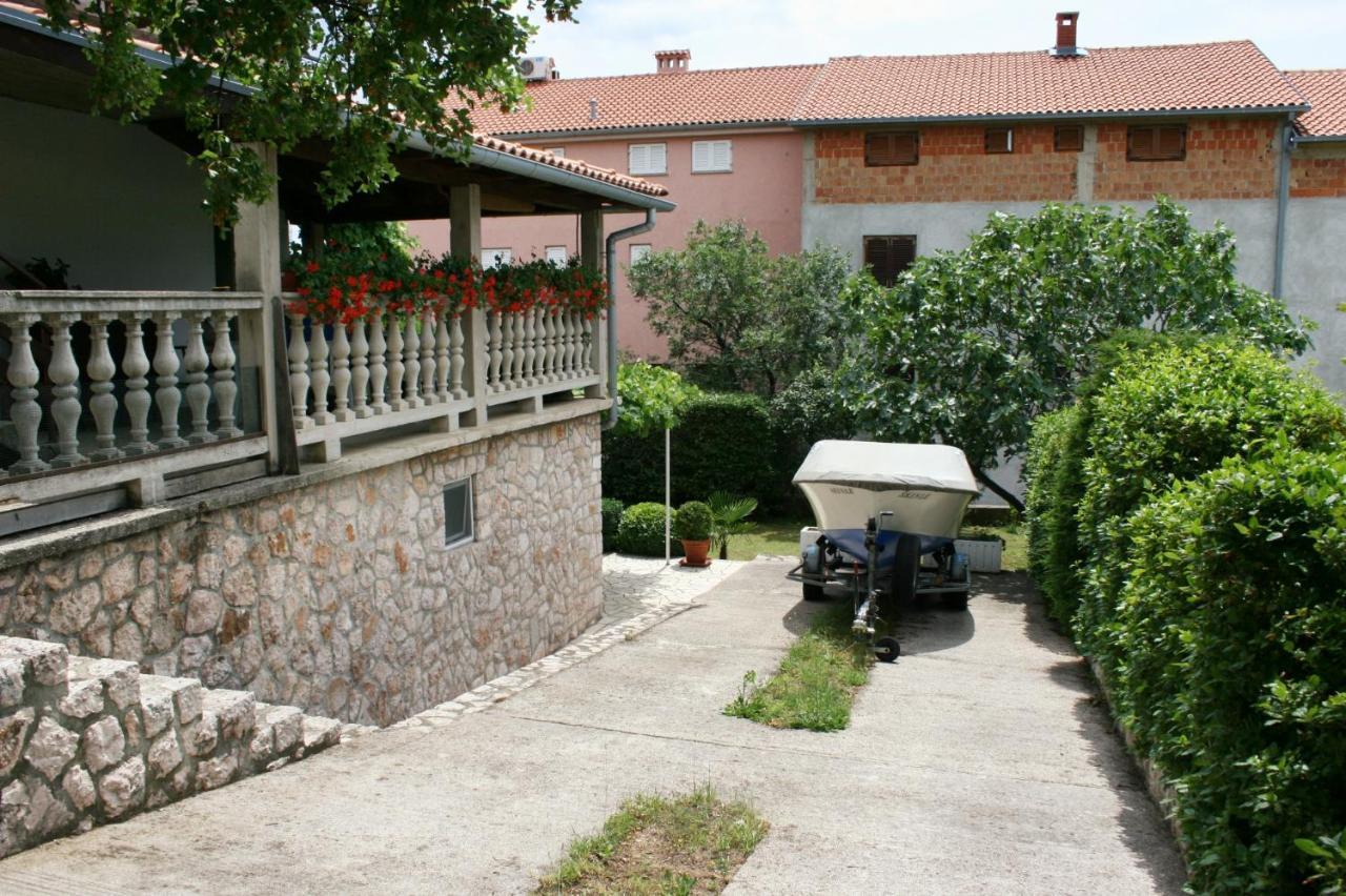 Apartments With A Parking Space Novi Vinodolski - 5529 Екстериор снимка