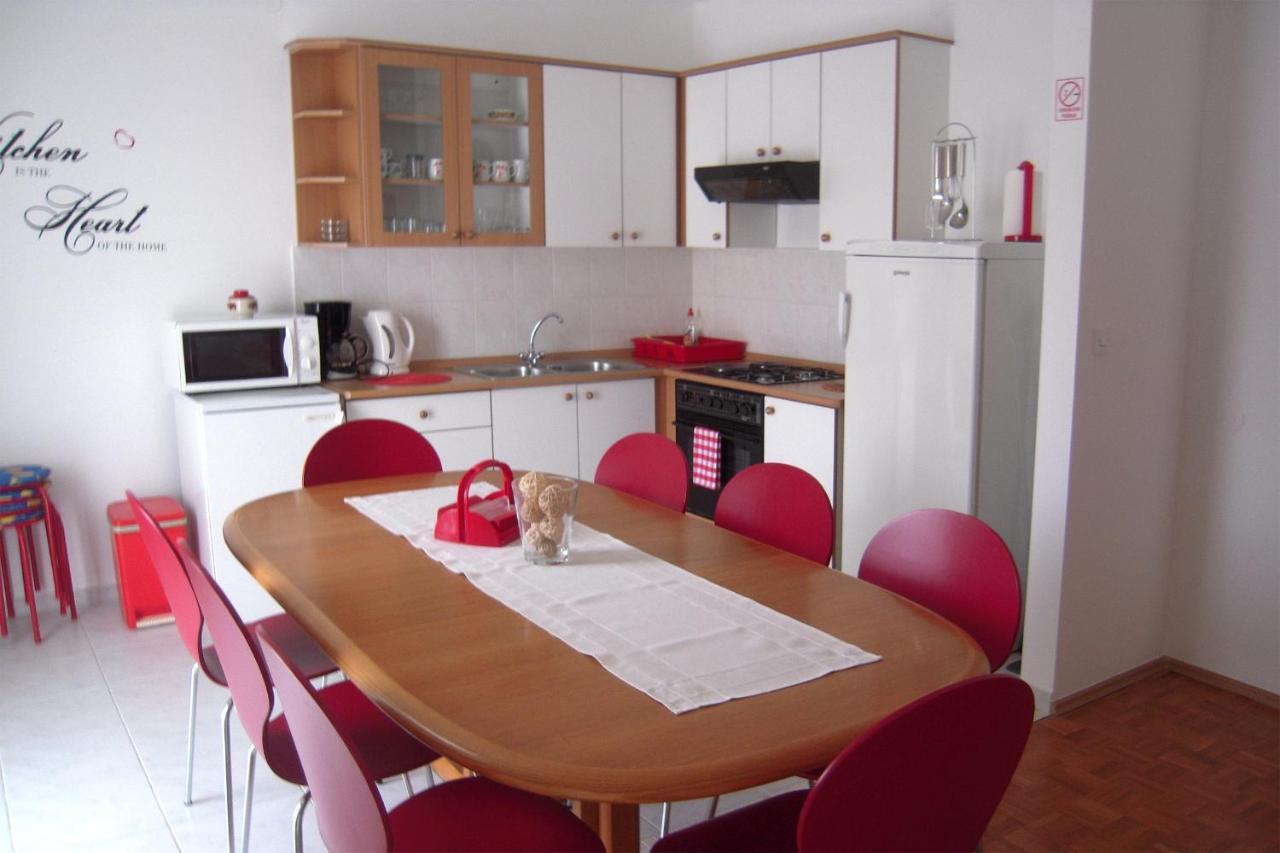 Apartments With A Parking Space Novi Vinodolski - 5529 Екстериор снимка